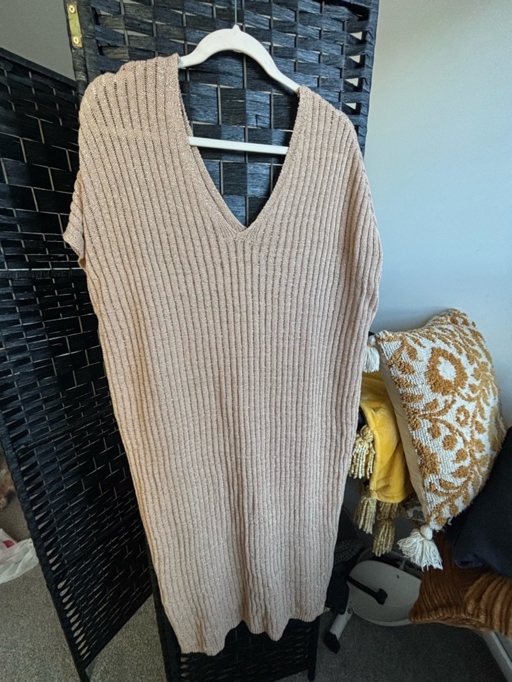 Ribbed V-Neck Knit Dress in Light Gold